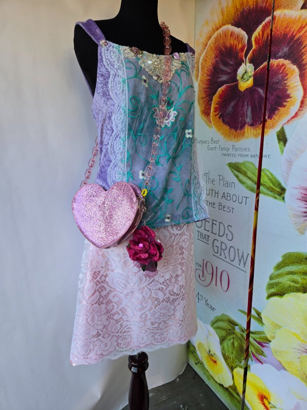 Pink Glitter Shoulder Bag Velvet Millinery Keychain Y2k-Style Coquette-inspo - Picture 2 of 16